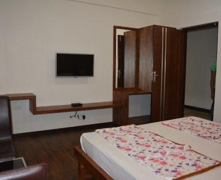 Ashirwad Comforts Hotel Kalasa Buitenkant foto