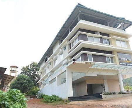 Ashirwad Comforts Hotel Kalasa Buitenkant foto