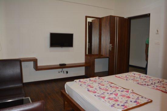 Ashirwad Comforts Hotel Kalasa Buitenkant foto