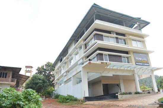 Ashirwad Comforts Hotel Kalasa Buitenkant foto